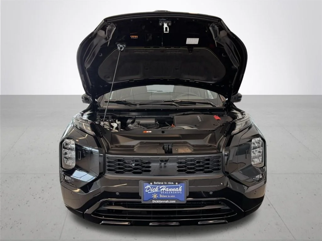 New 2026 Black Nissan Platinum image 4