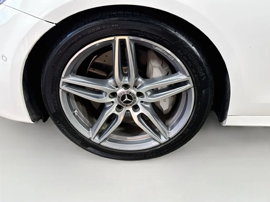 Used 2018 White Mercedes-Benz E 300 image 39