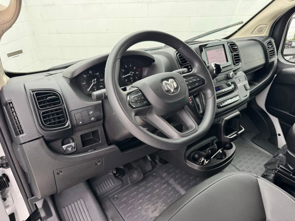Used 2025 Bright White Cl Ram Tradesman image 9