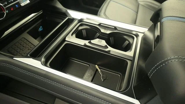 New 2026 Glacier Gray Metallic Tri-Coat Ford F-350® Platinum® image 18