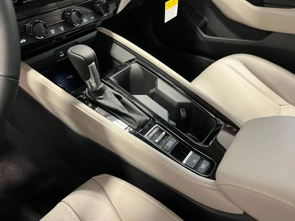 New 2026 Platinum White Pearl Honda Touring Hybrid image 17