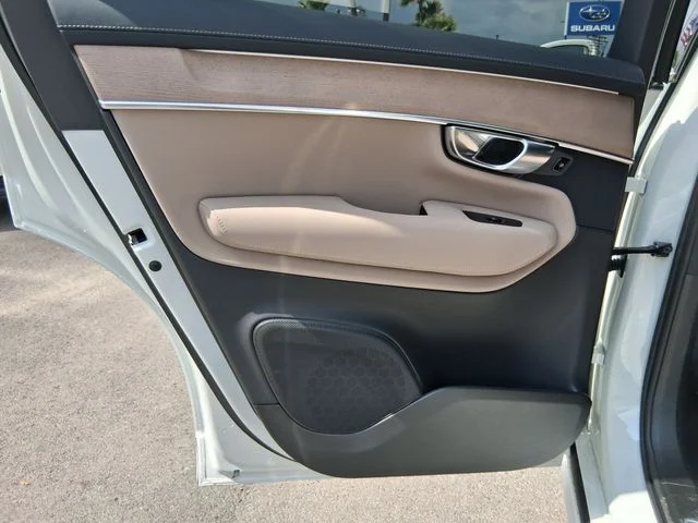 New 2026 Crystal White Volvo Plus image 16