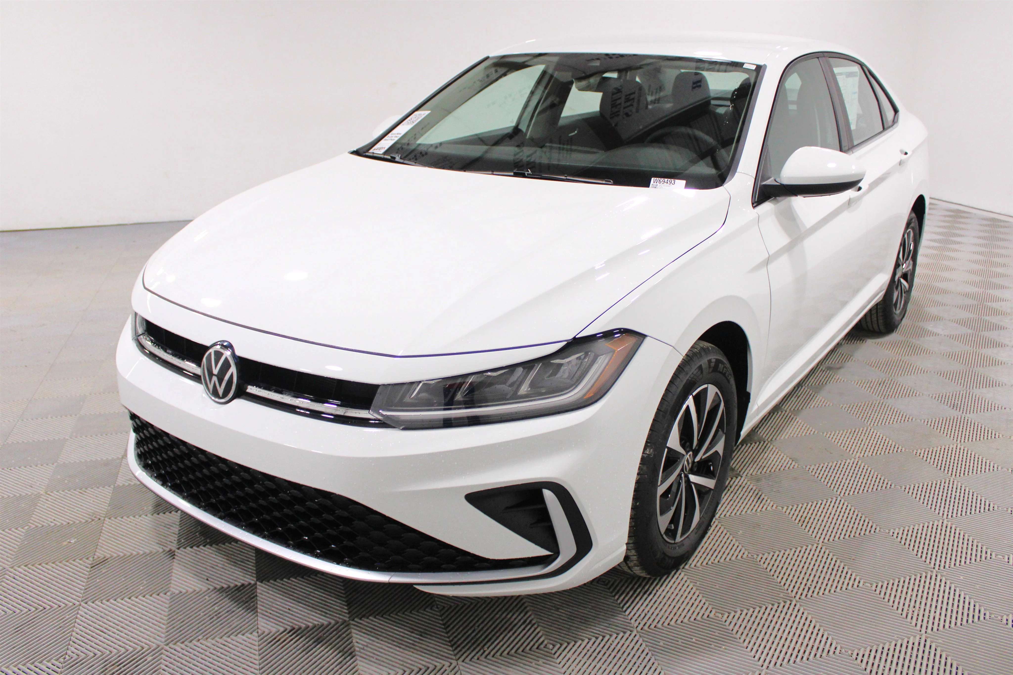 New 2026 Pure White Volkswagen S image 31