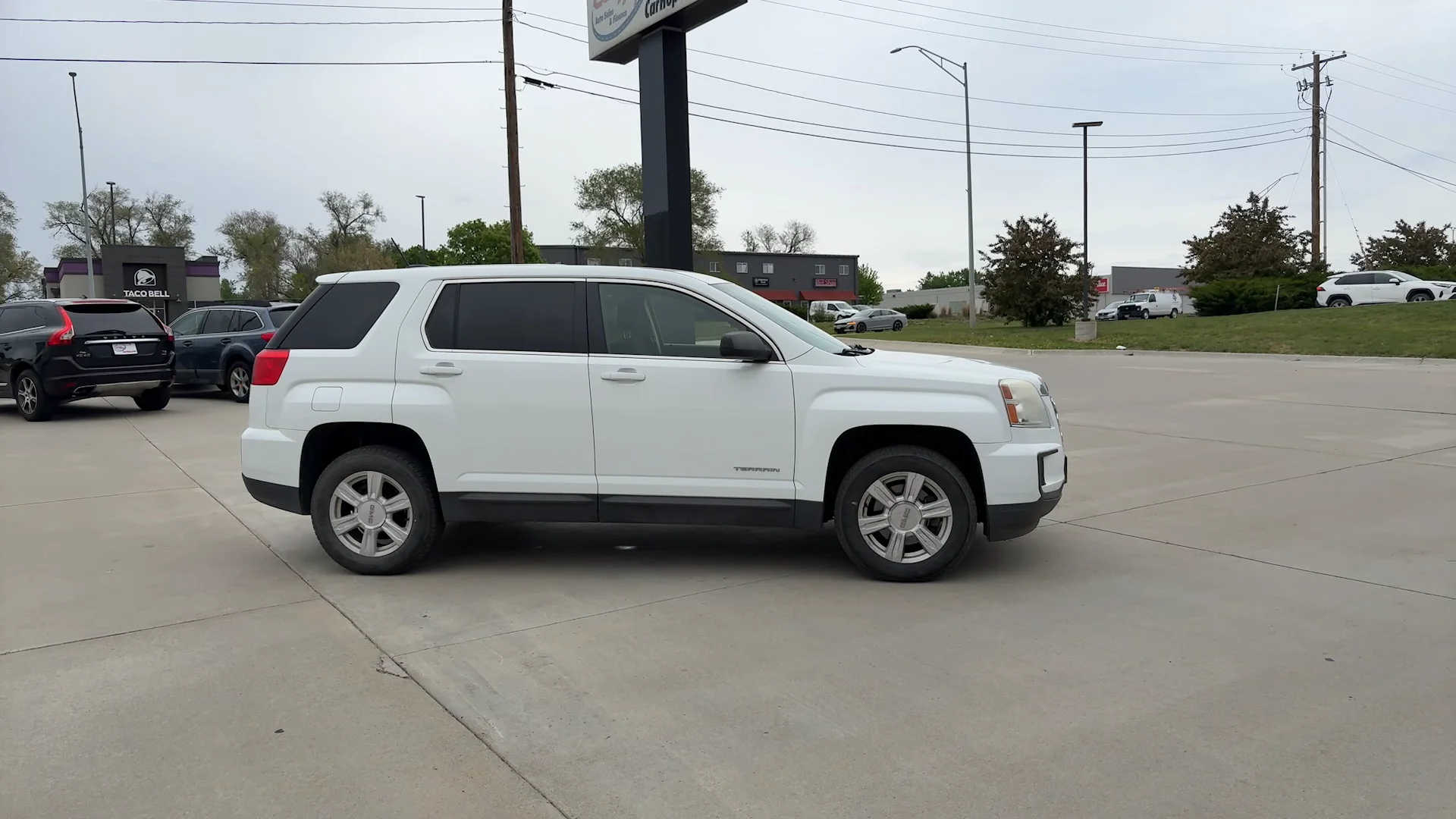 Used 2016 White Gmc SL image 4