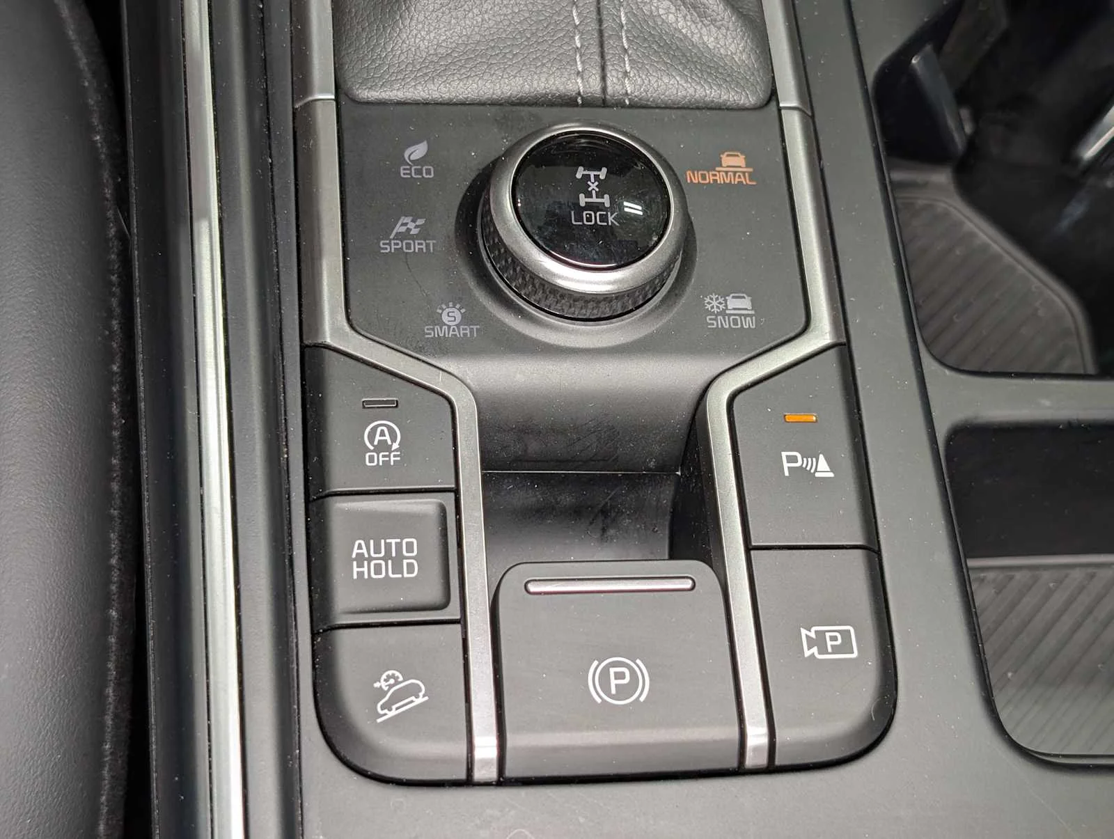 Used 2025 Glacial White Pearl Kia S image 28