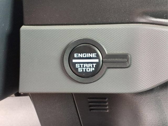Used 2023  Ford Base image 10