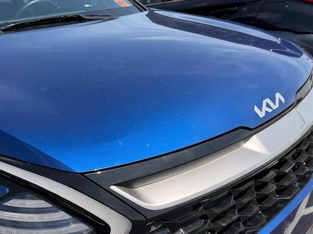 Used 2025 Blue Kia EX image 6
