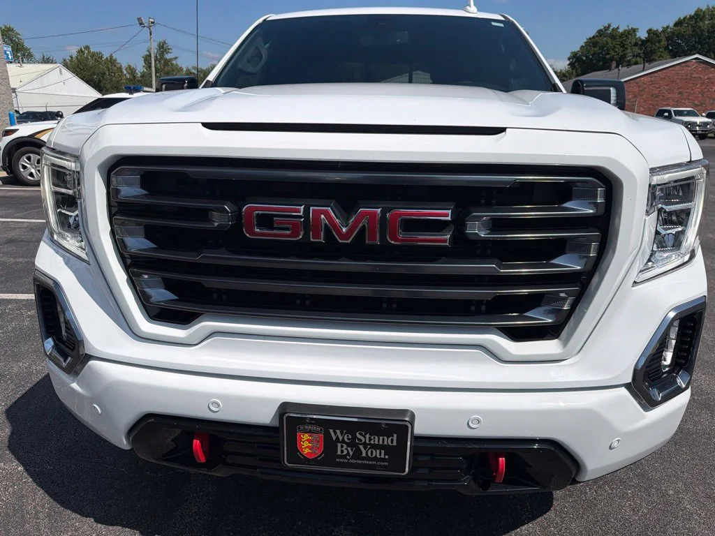Used 2022 Summit White GMC AT4 image 8