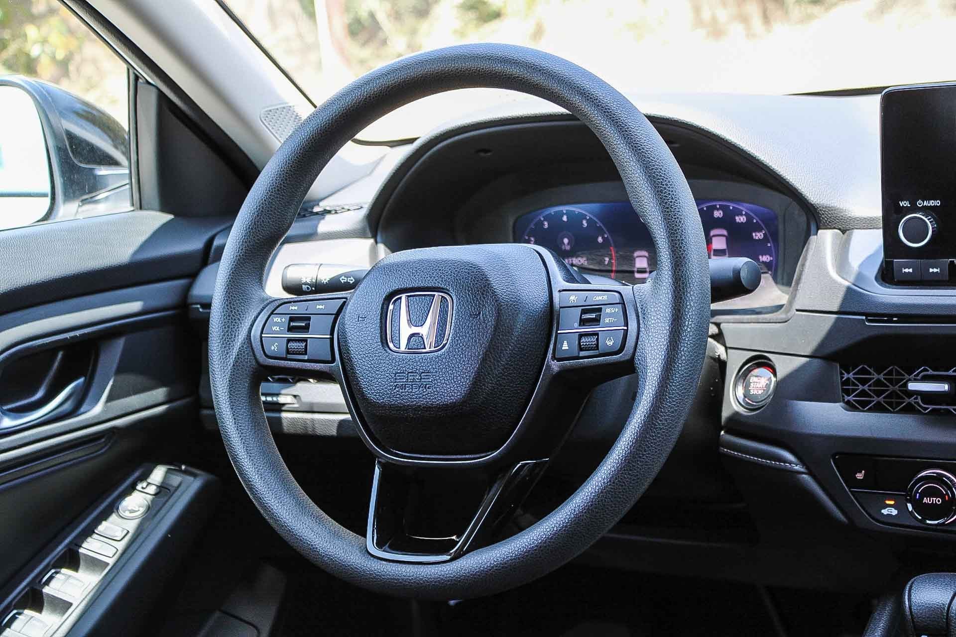 2025 Honda Accord SE - Photo 44