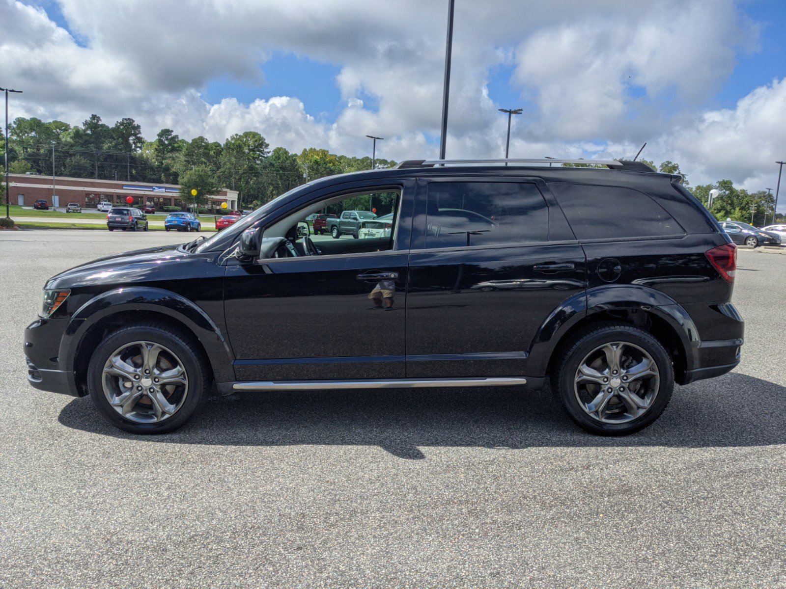Used 2015 Pitch Black Clearcoat Dodge Crossroad image 6