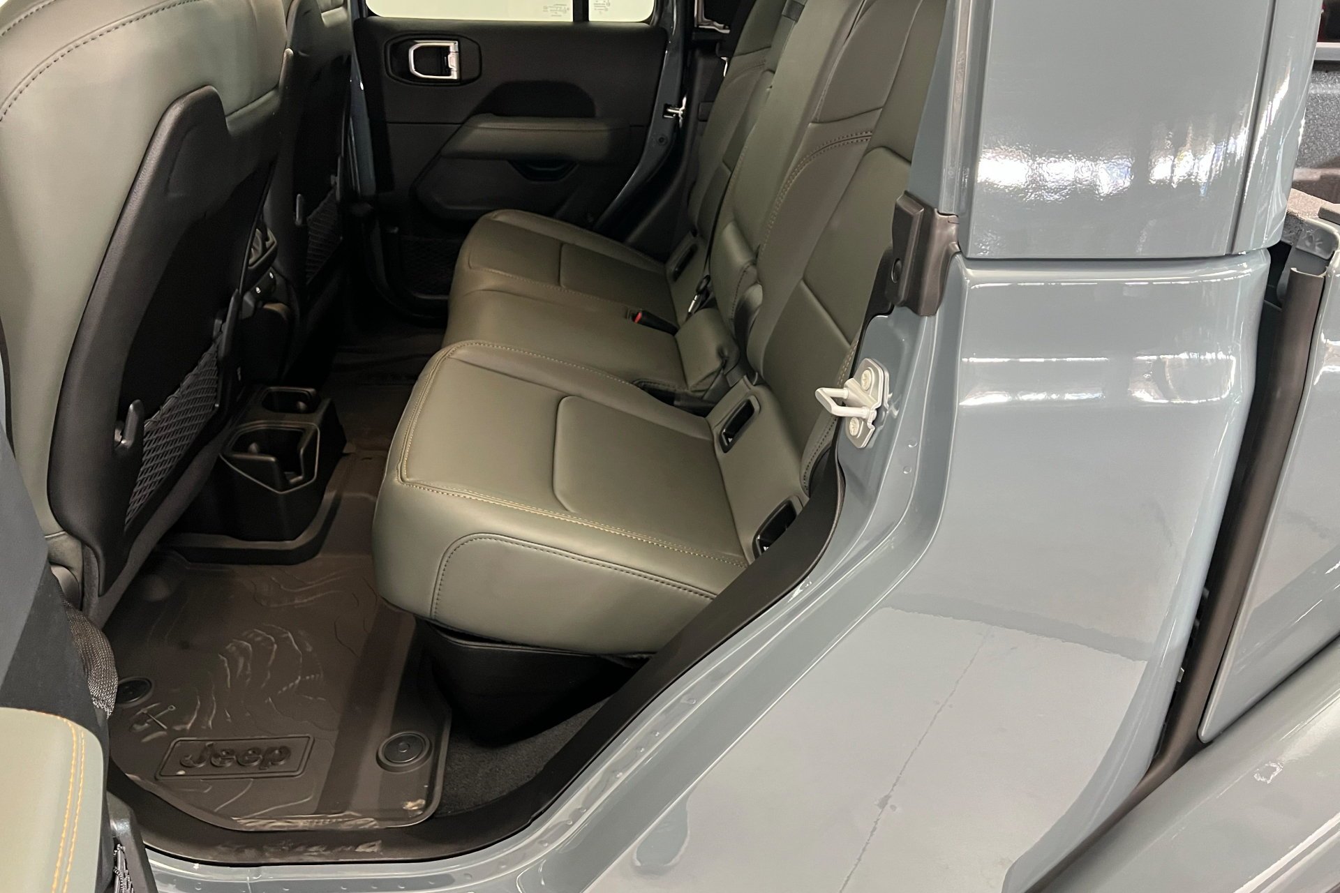New 2025 Anvil Clearcoat Jeep Mojave X image 22