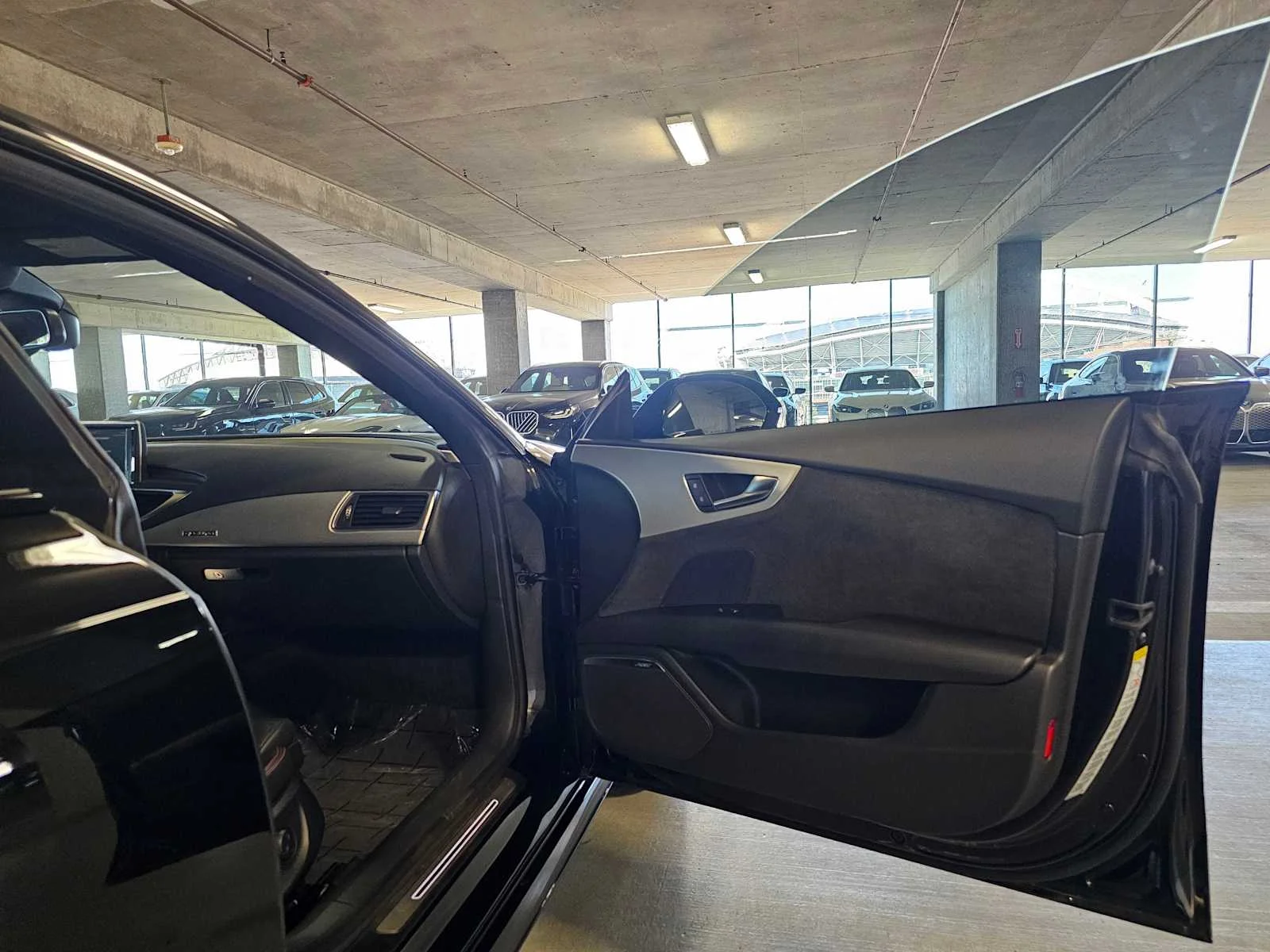 Used 2018 Brilliant Black Audi Premium Plus image 30