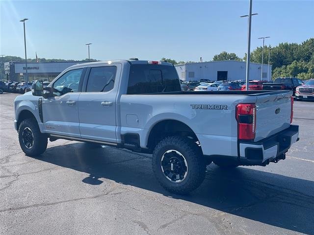 New 2026 Avalanche Ford F-350® Lariat® image 38