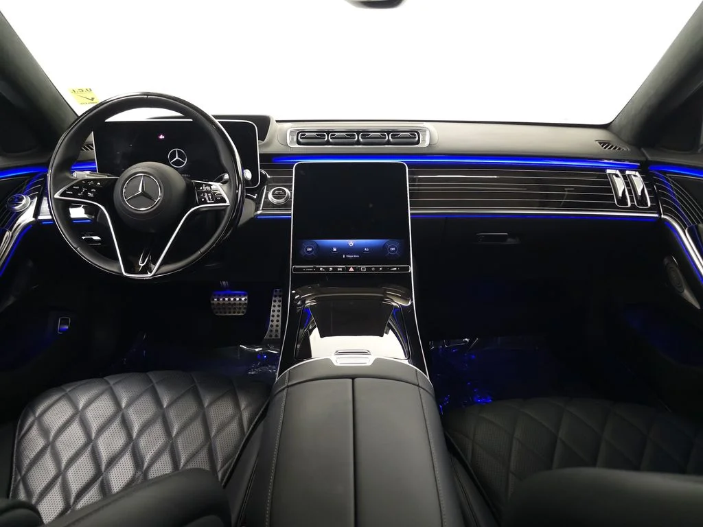 Used 2023 Black Mercedes-Benz S 580e image 28
