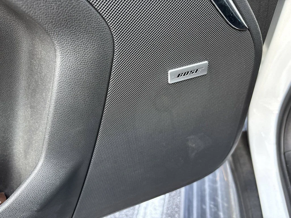 Used 2023 Summit White GMC Denali image 9