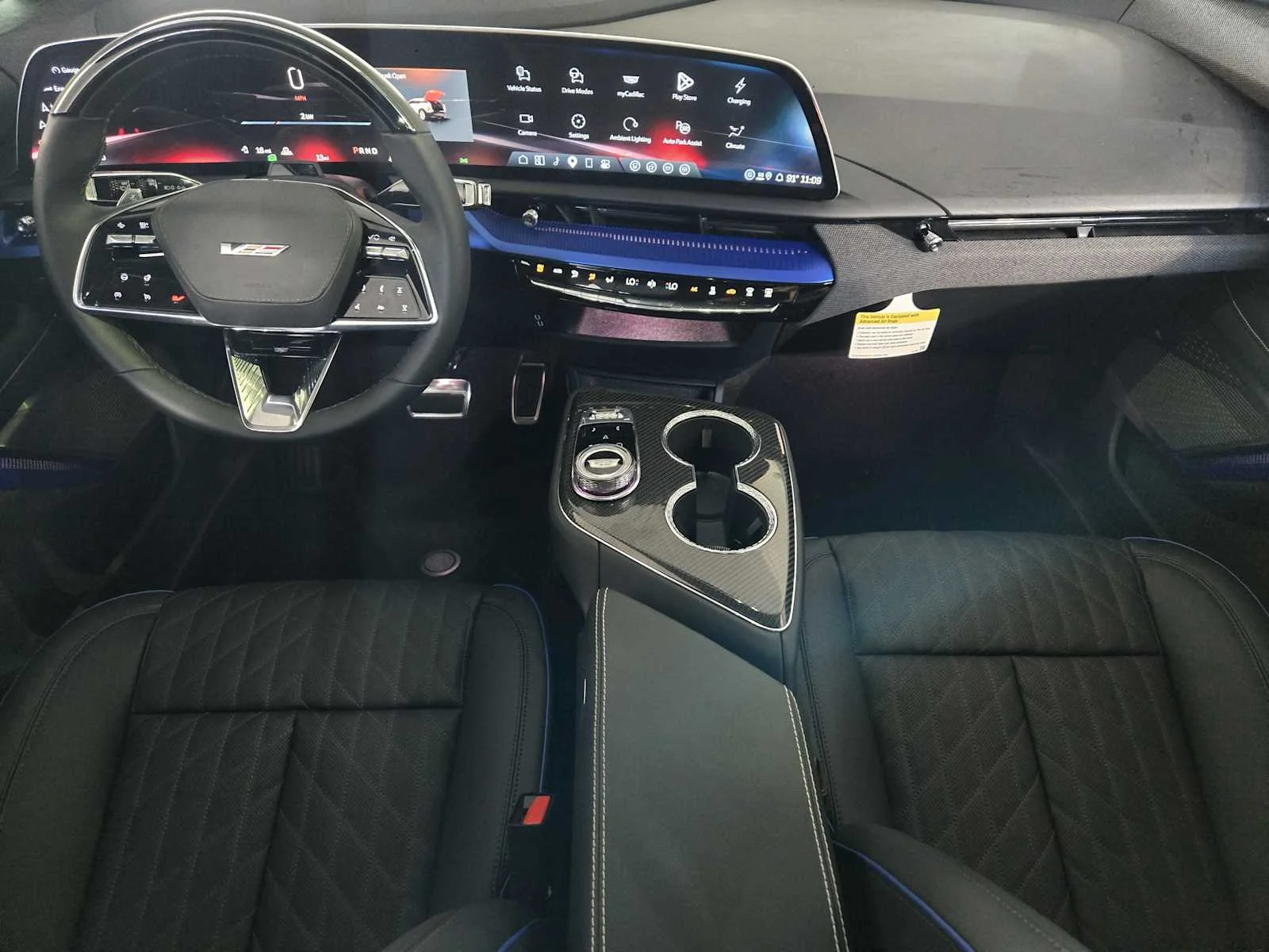 2027 Cadillac OPTIQ V-Series - Photo 18