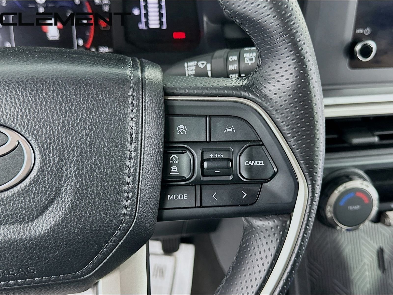 2025 Toyota 4Runner SR5 - Photo 17