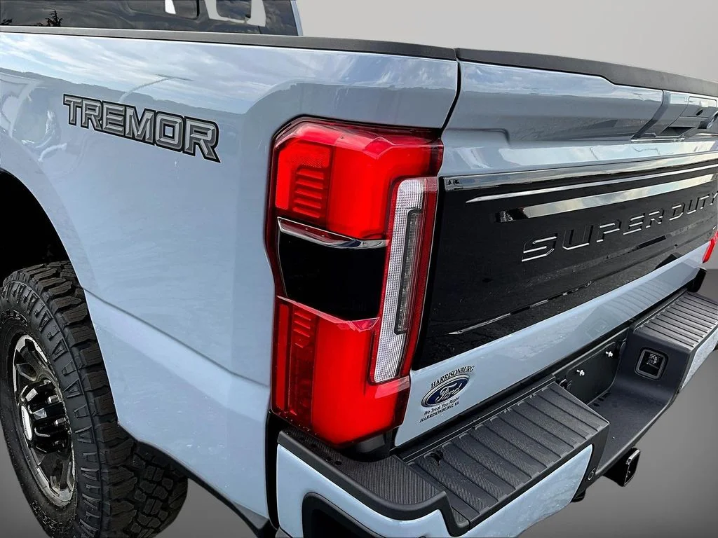 New 2026 Glacier Gray Metallic Tri-Coat Ford F-350® Platinum® image 29