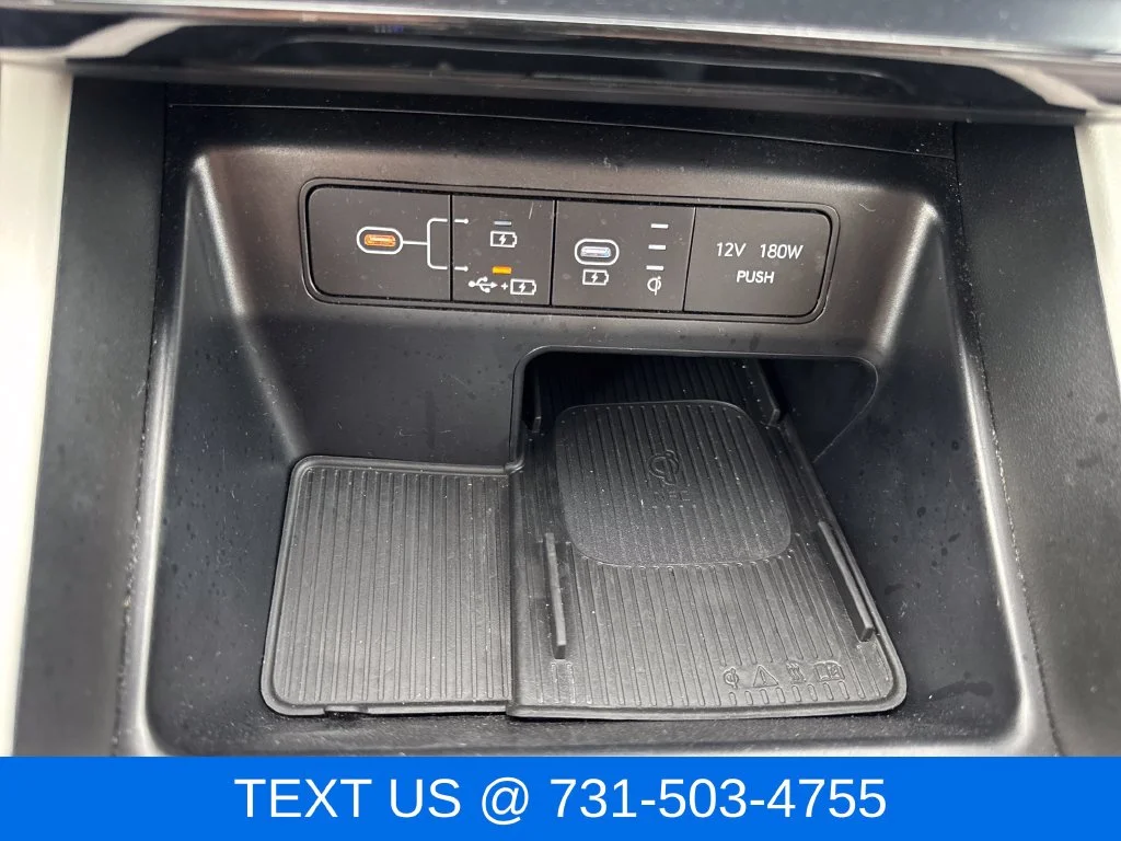 Used 2025 Gray Hyundai SEL image 31