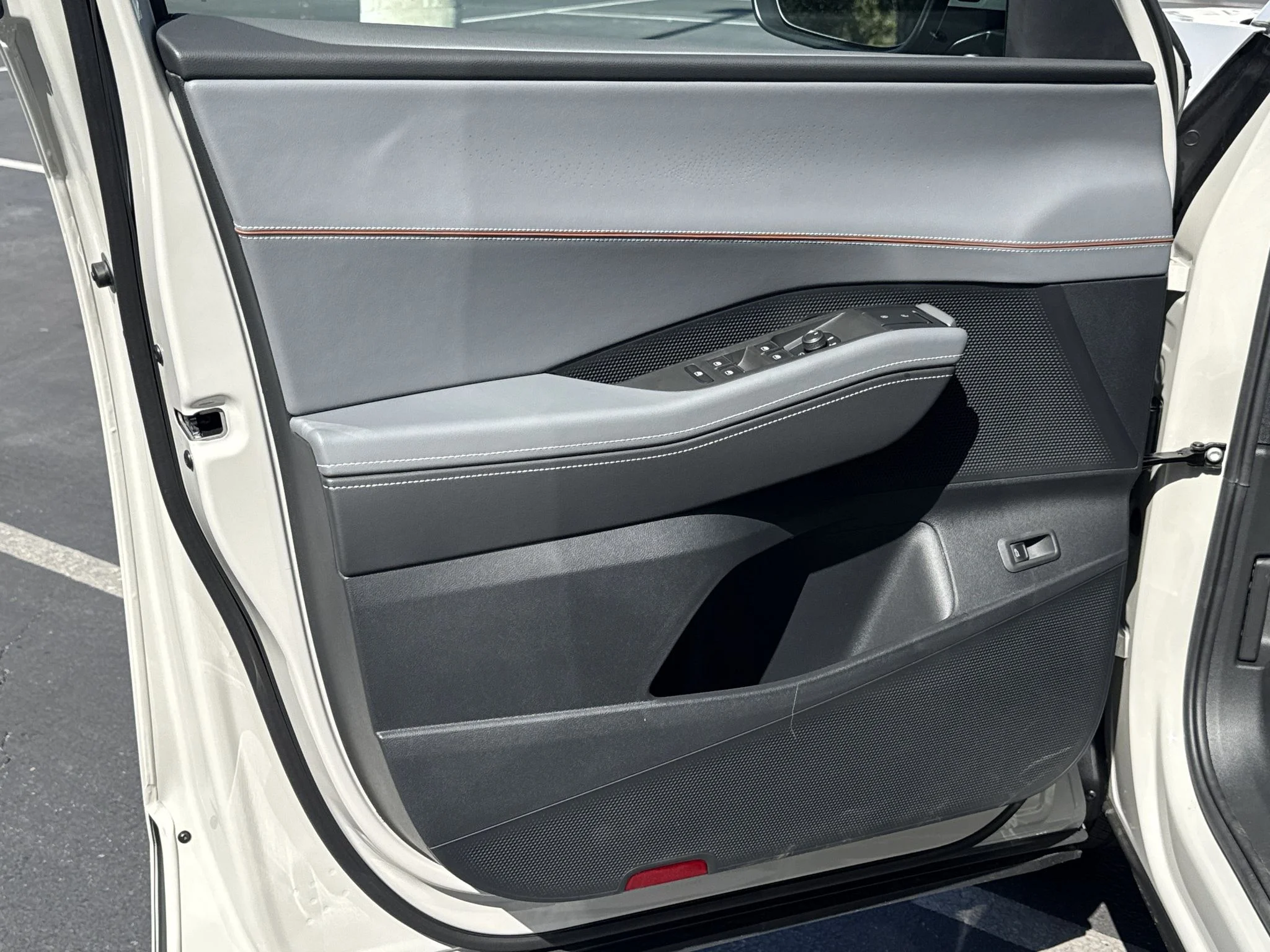 New 2027 SANDSTONE Volkswagen SEL Premium R-Line image 11