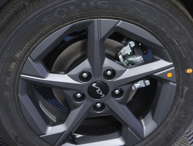 Used 2026 Gray Kia LXS image 7
