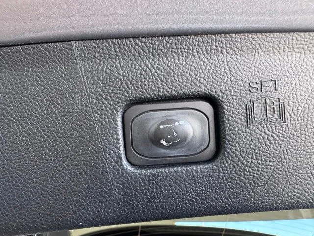 Certified Used 2020 Silver Ford SEL image 25