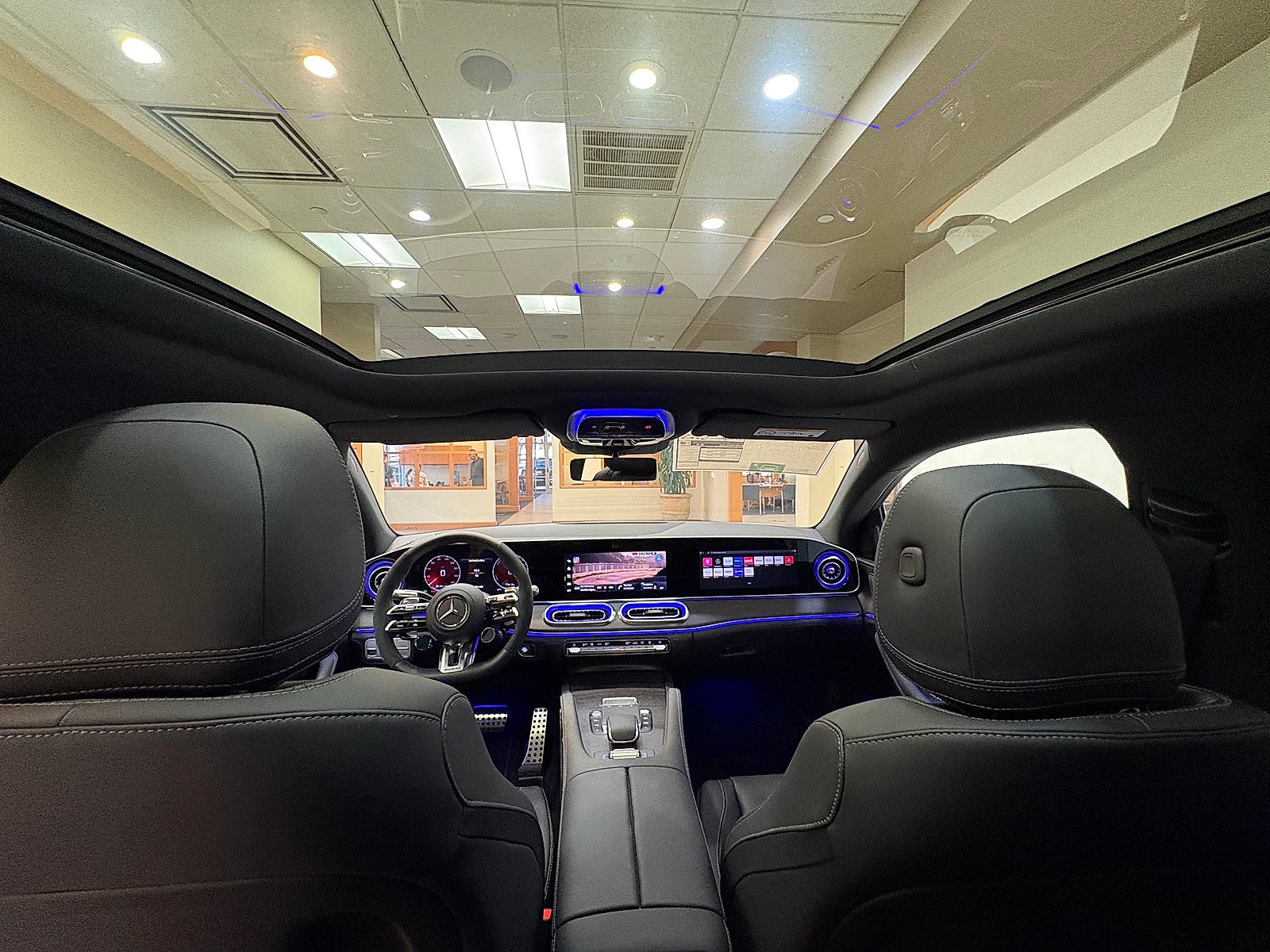 New 2027 MANUFAKTUR Moonlight White Metallic Mercedes-Benz AMG® GLE 53e image 51