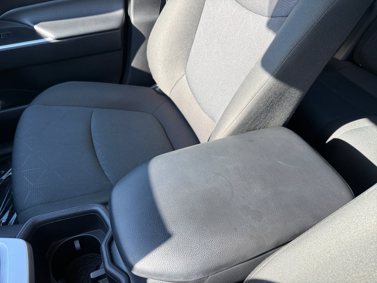 Used 2025 Silver Sky Metallic Toyota XLE image 14