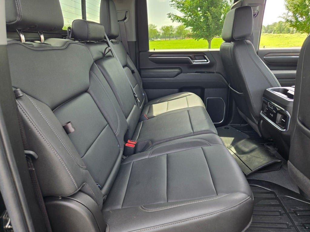 2024 GMC Sierra 2500HD SLT - Photo 10