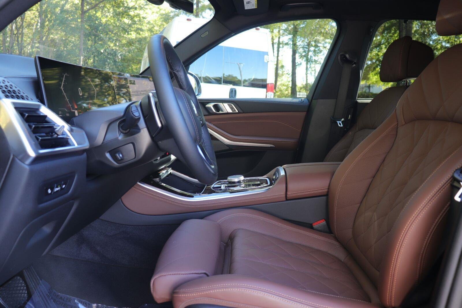 Used 2026 Skyscraper Grey Metallic BMW sDrive40i image 10