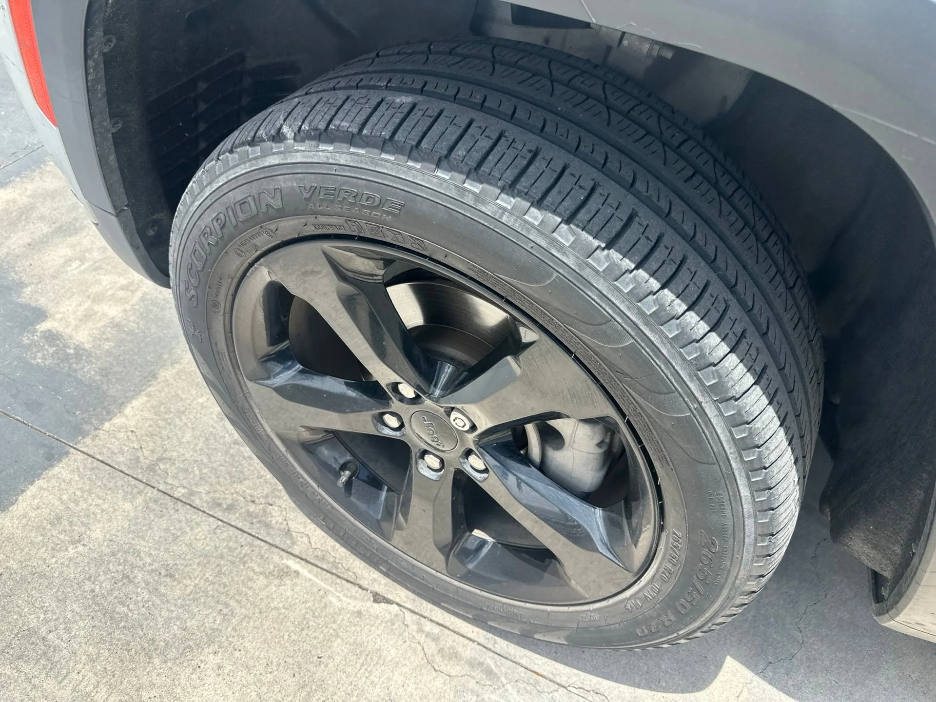 Used 2023 Bright White Clearcoat Jeep Limited image 17