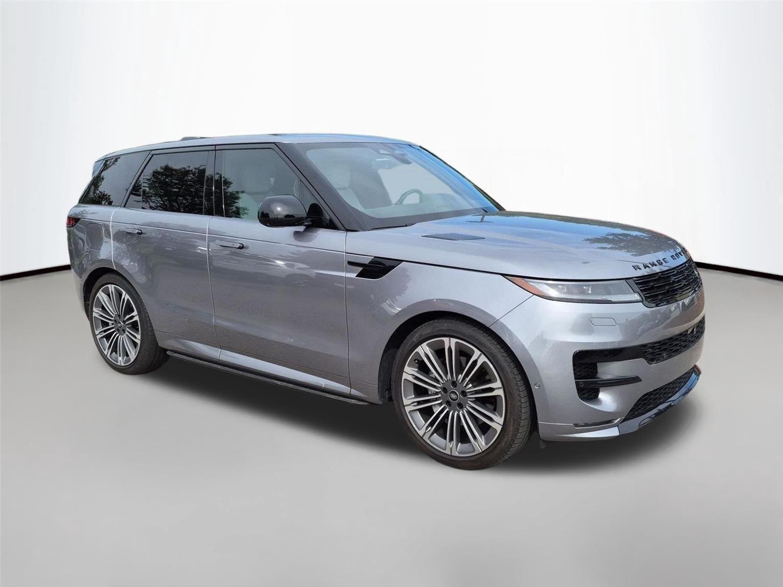 Used 2025 Eiger Grey Metallic Land Rover Dynamic SE image 7