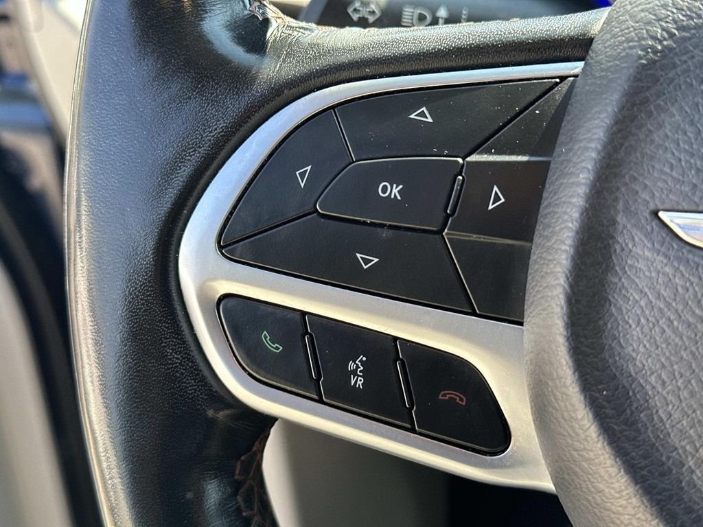 Used 2019 Blue Pearl Chrysler Touring L image 26