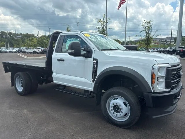 2026 Ford F-550 Super Duty Chassis Cab XL - Photo 13