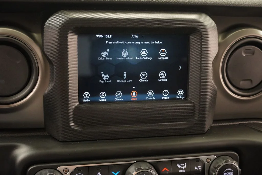 Used 2022 White Jeep Willys image 29