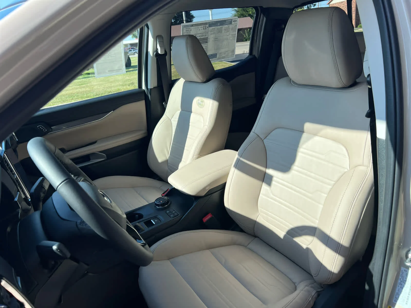 New 2025 Desert Sand Ford LARIAT image 21