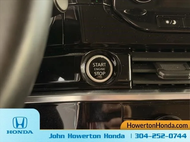 Used 2023 Gray Nissan Platinum image 25