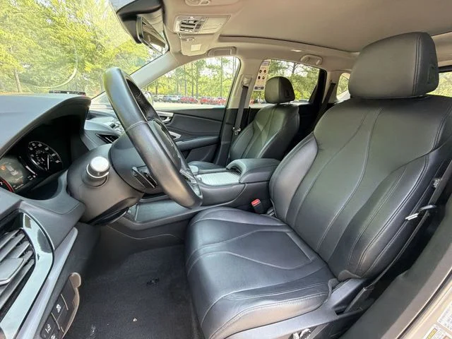 Used 2021  Acura Base image 11
