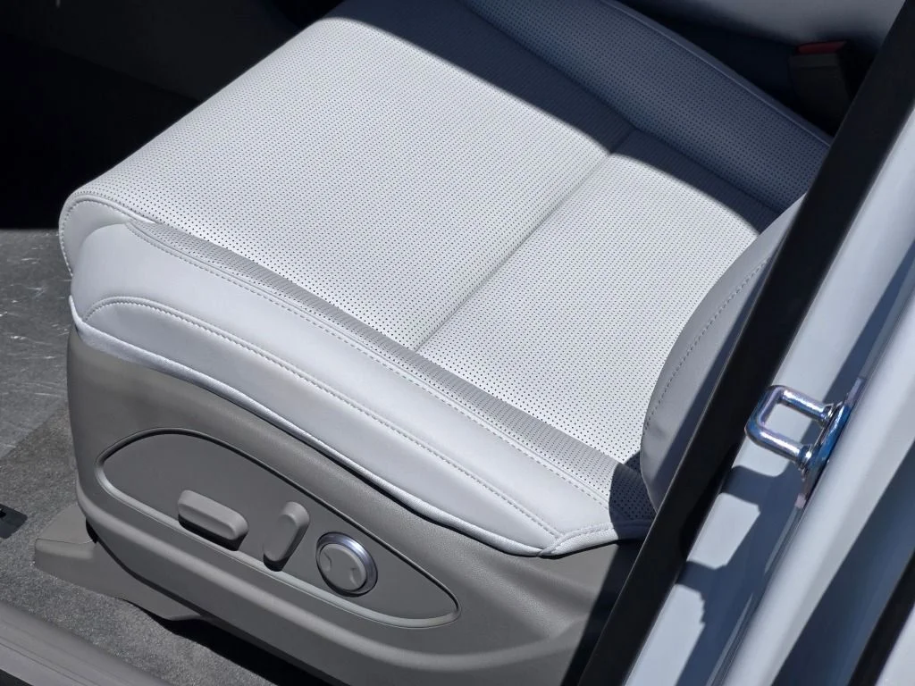 New 2026 White Pearl Hyundai SEL image 22