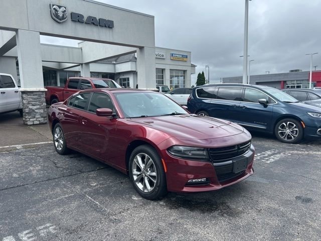 Used 2020 Octane Red Pearlcoat Dodge SXT image 3