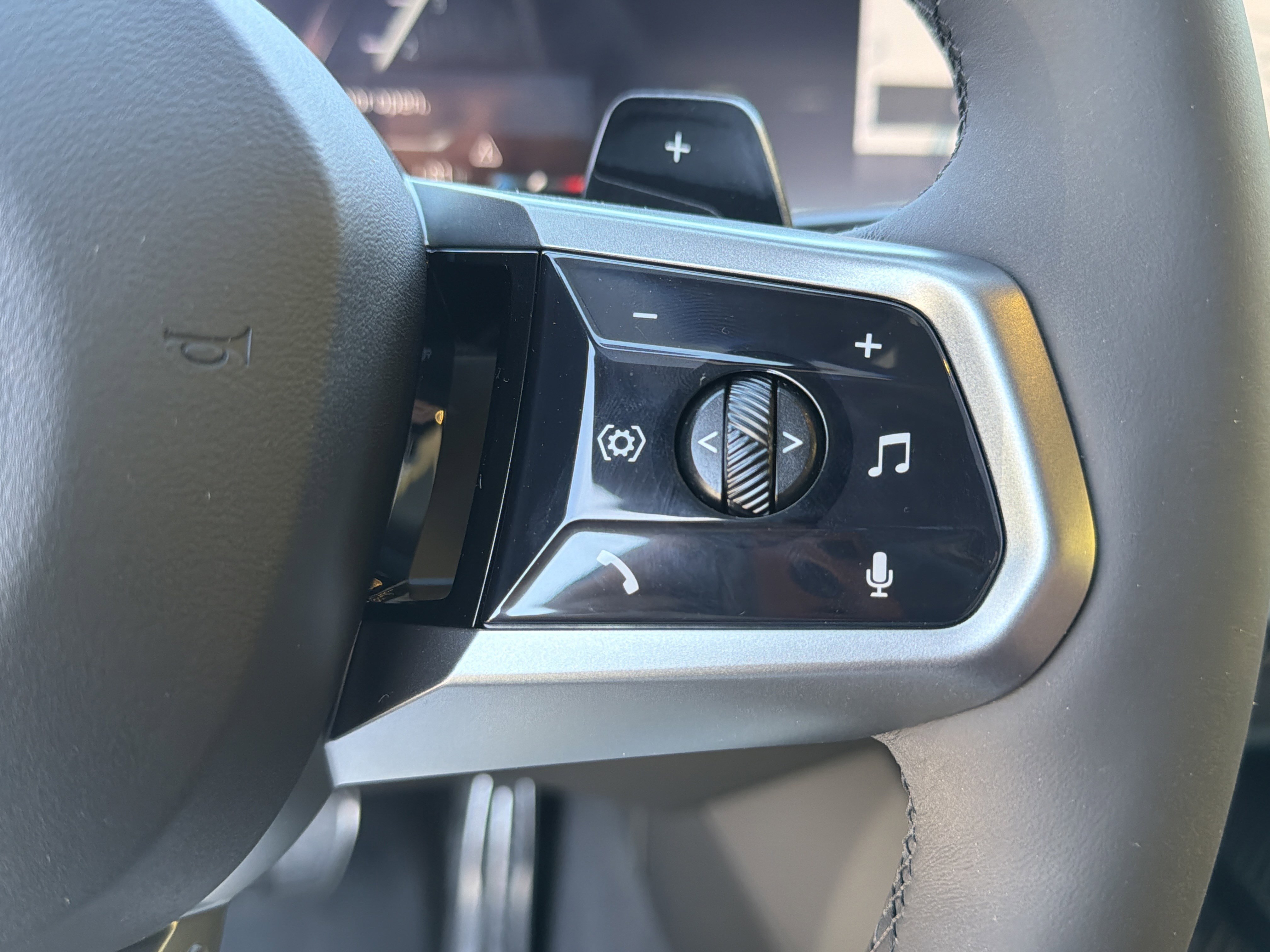 2026 BMW 5 Series 530i - Photo 10