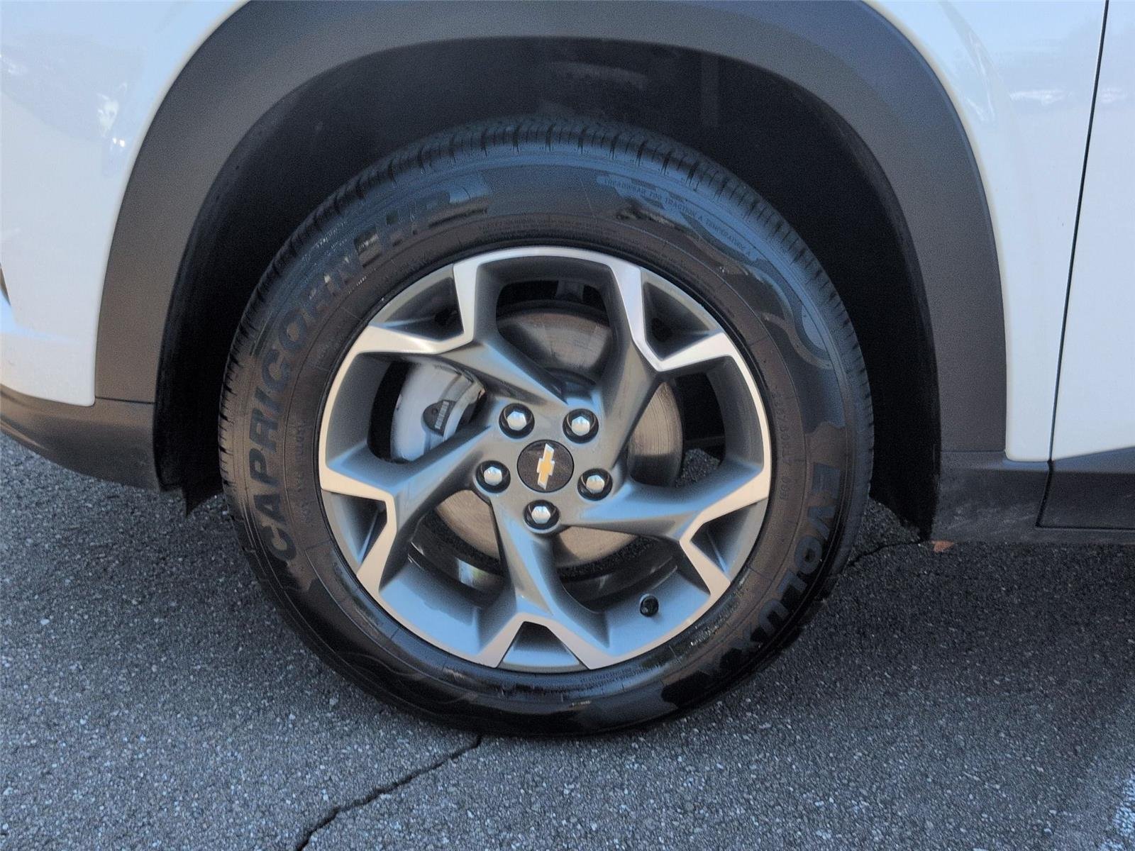 Used 2025  CHEVROLET 1LT image 10