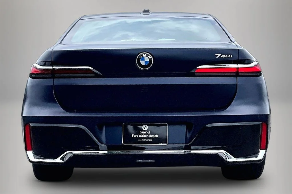 New 2026 BMW 7 Series 740i 4D Sedan