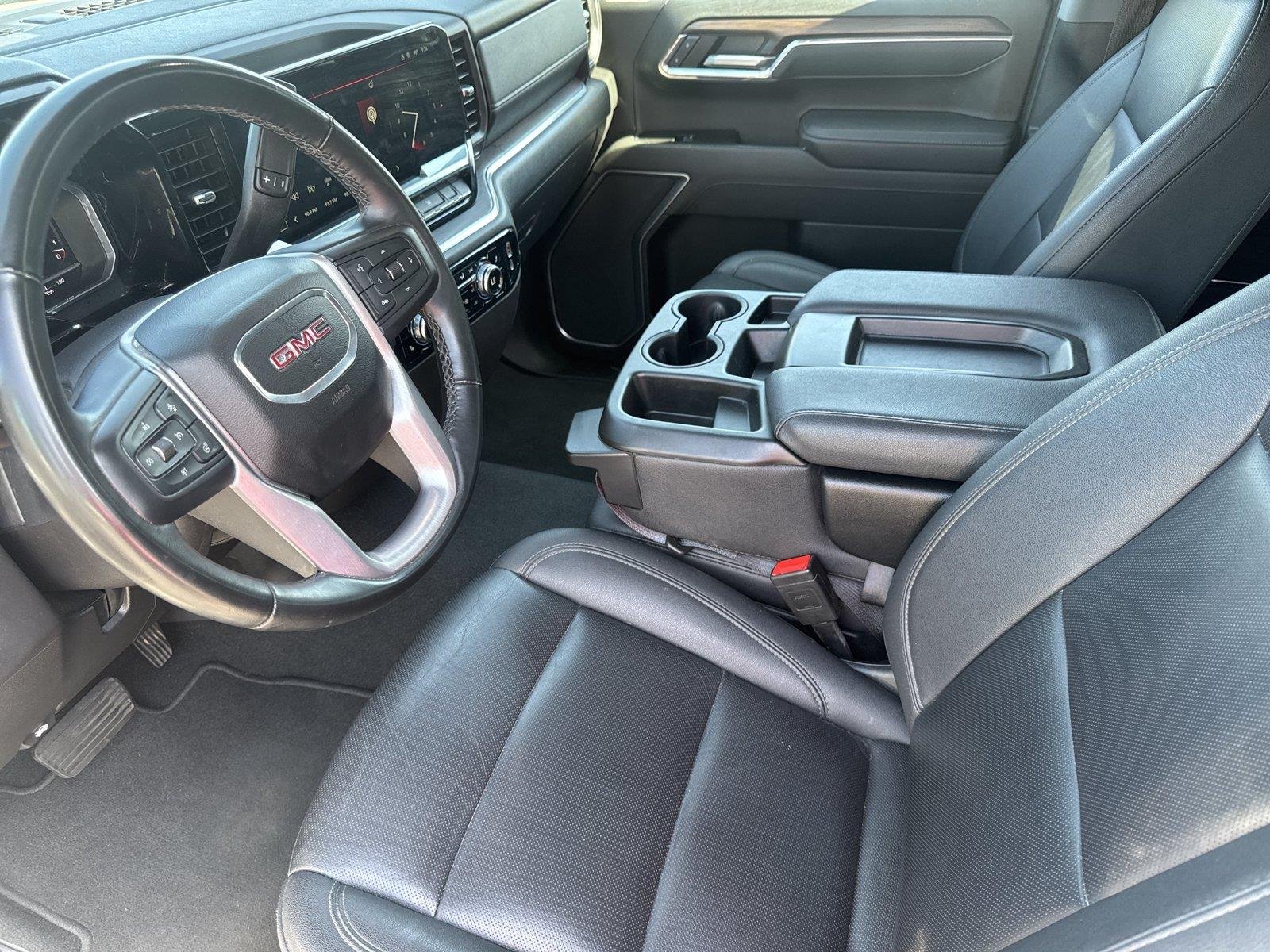 Used 2025 SUMMIT WHITE GMC SLT image 9