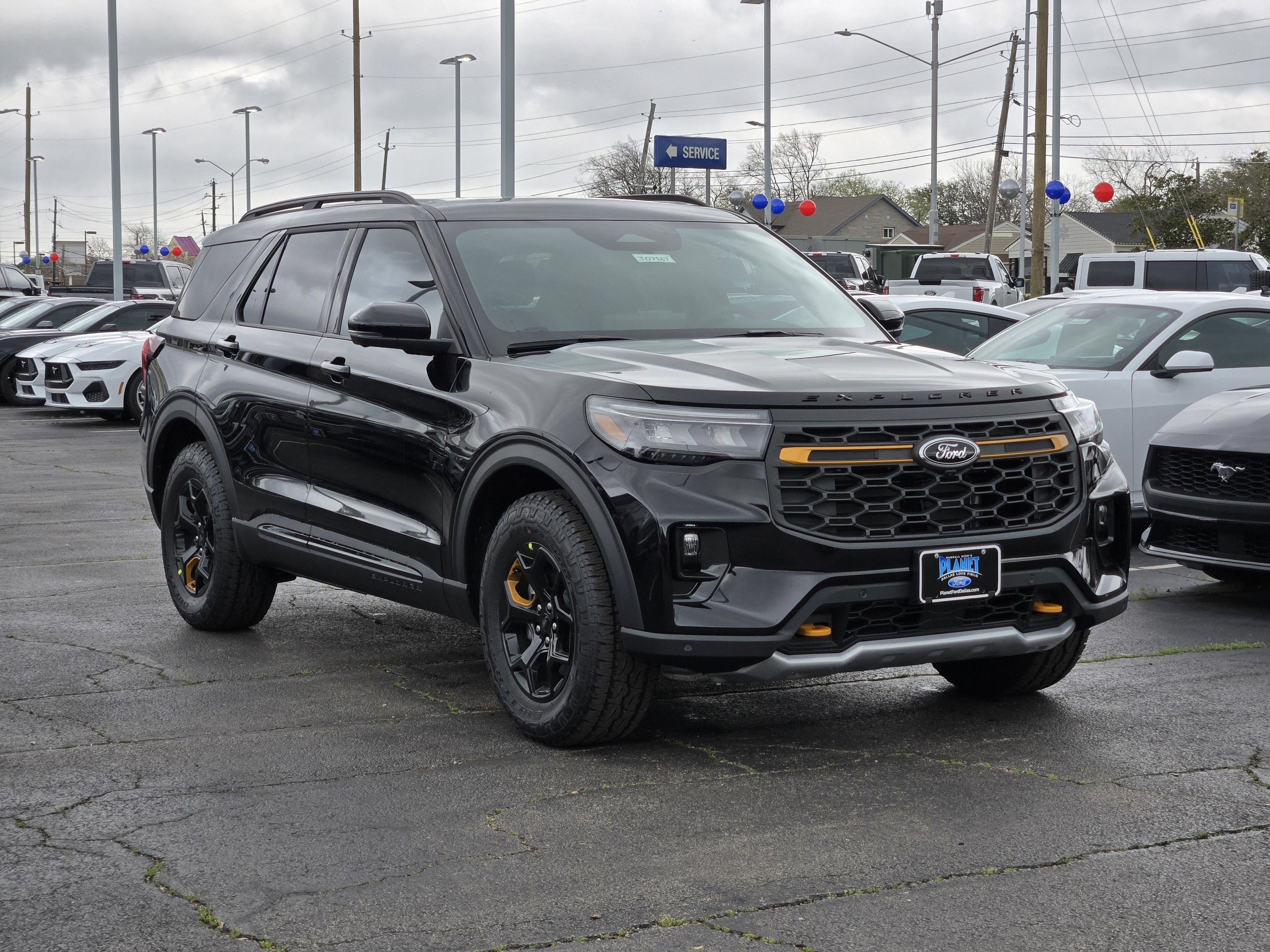 New 2026 Agate Black Metallic Ford Tremor image 2