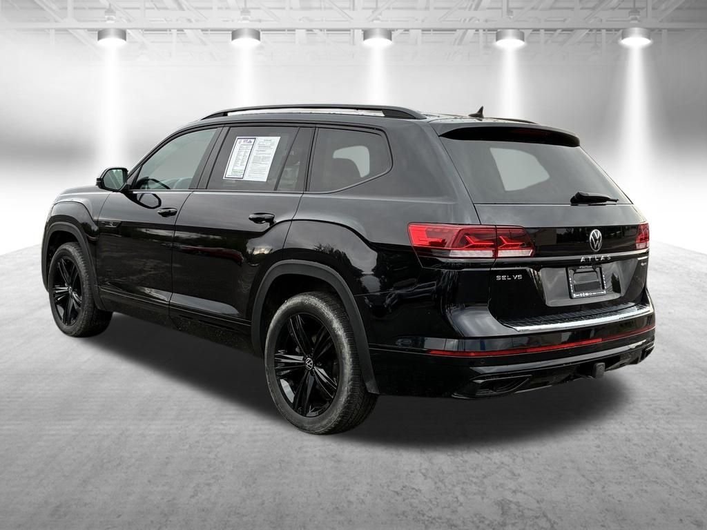 Used 2023 Black Volkswagen 3.6L V6 SEL R-Line image 3