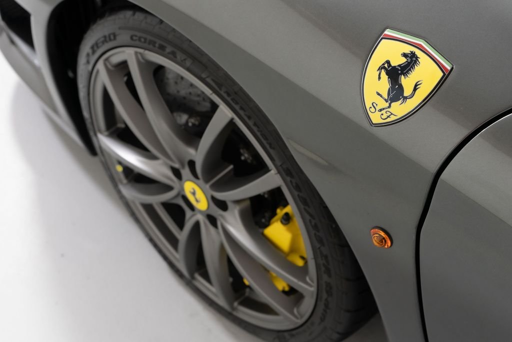 Used 2009 Gray Ferrari Scuderia image 40