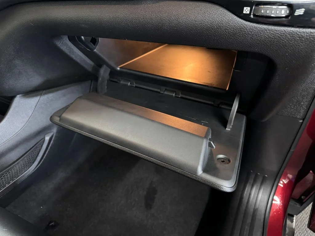 Used 2021 Red Jeep Altitude image 30