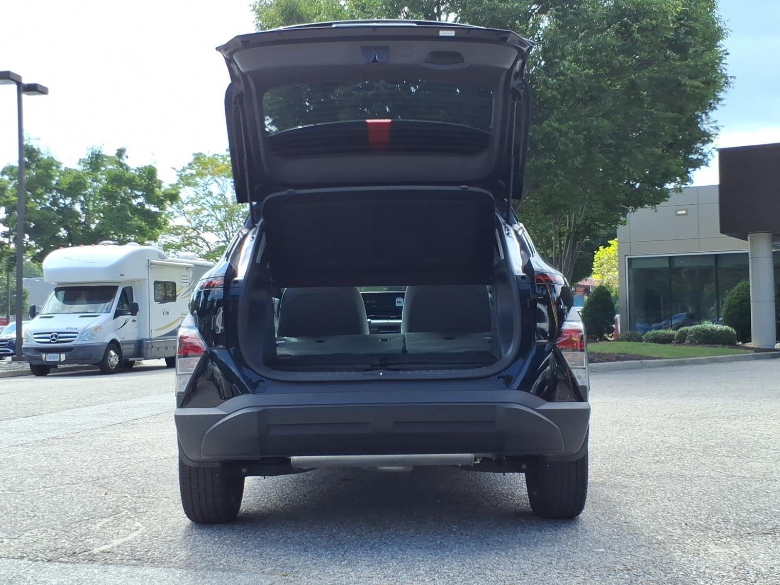 Used 2025 Abyss Black Pearl Hyundai SEL image 30