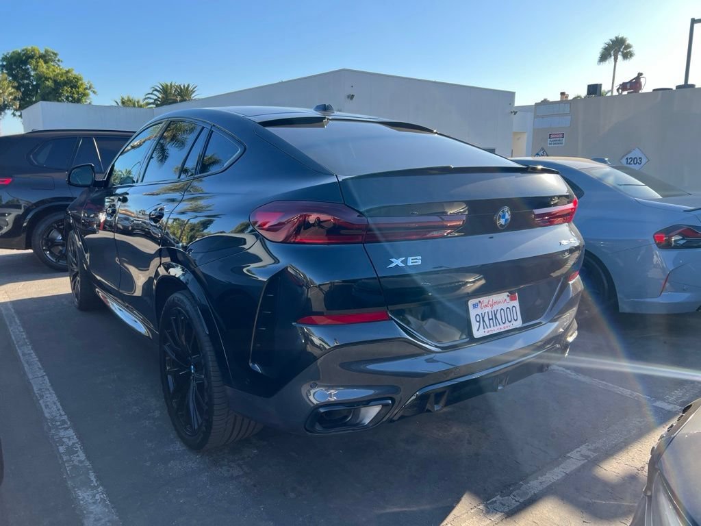 Used 2024 Black Sapphire Metallic BMW xDrive40i image 7